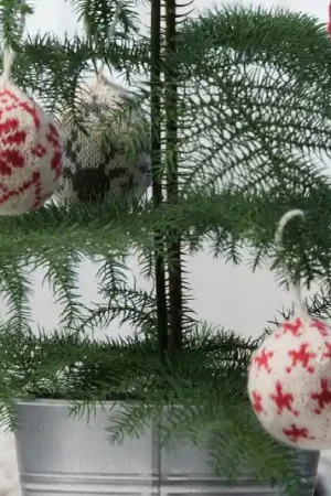 Onbreekbare Kerstballen breien - Novita breipakket Betaalbaar