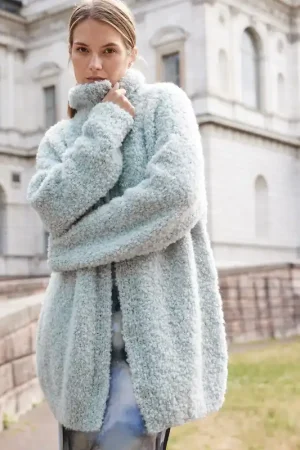 Koop Vandaag Lang damesvest bouclé breien - Lana Grossa breipakket