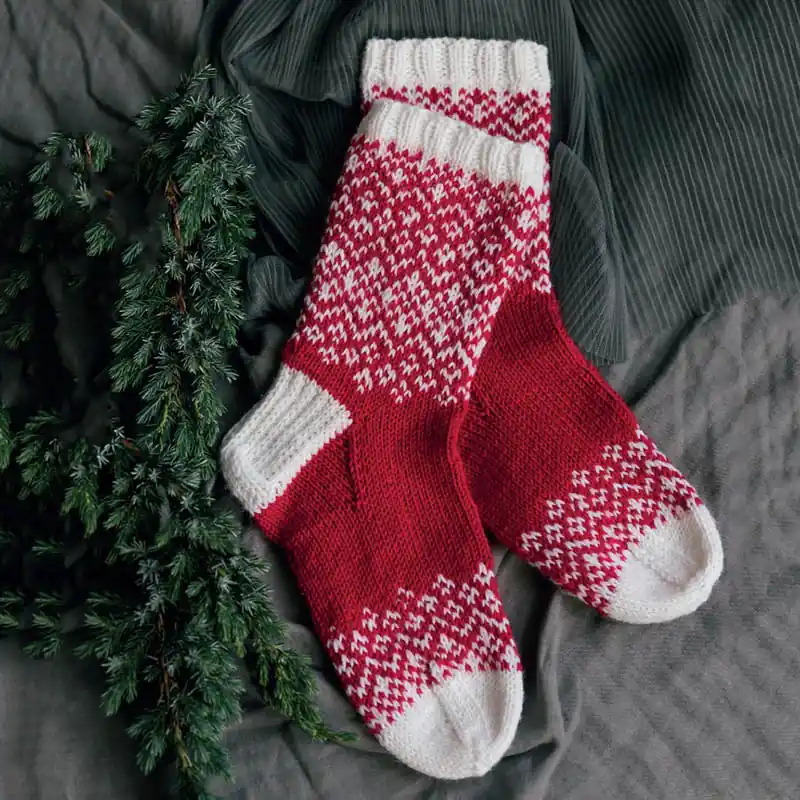 Op = Op Ulrika Kerst sokken breien - Novita breipakket