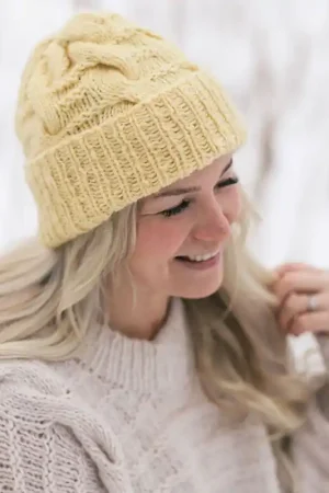 Halaus muts met kabelpatroon breien - Novita breipakket Aanbieding