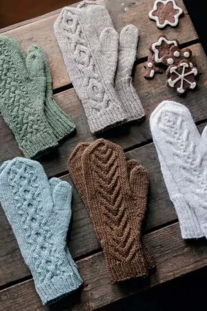 Finale Uitverkoop Wanten met kabelpatroon breien - Novita 7 Veljestä breipakket