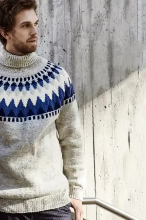 Bestseller Herentrui Nietos met ronde pas breien - Novita 7 Veljestä breipakket