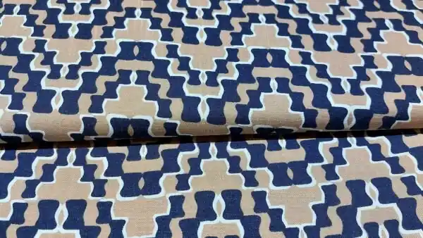 Koop Online Beige viscose jersey stof met zwart\\/witte inca print \\u2013 stretch