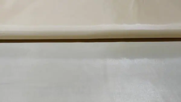 Licht gele voeringsstof Koopje