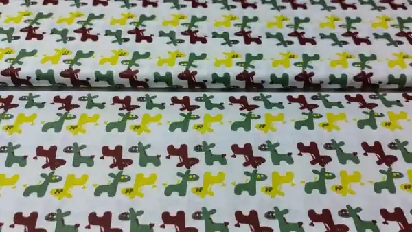 Witte katoenen stof met gekleurde diertjes Must-Have