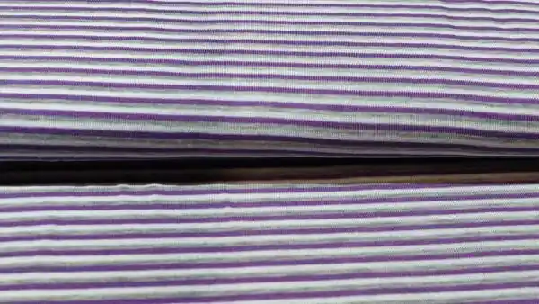 Uitverkoop Gestreepte tricot stof (paars, licht grijs en wit)